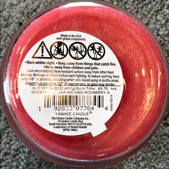 NWT Yankee Candle 14.5 Ounce Medium Candle - Picture 3 of 5